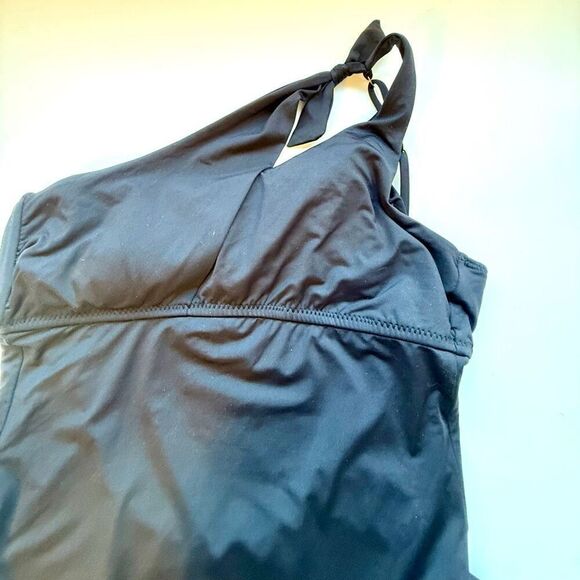 New BECCA by Rebecca Virtue black one shoulder asymmetrical cut out swimsuit. Si - Picture 5 of 7